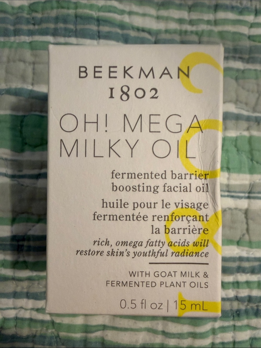 Beekman 1802 OH! Mega Milky Oil - White with Yellow Accents
